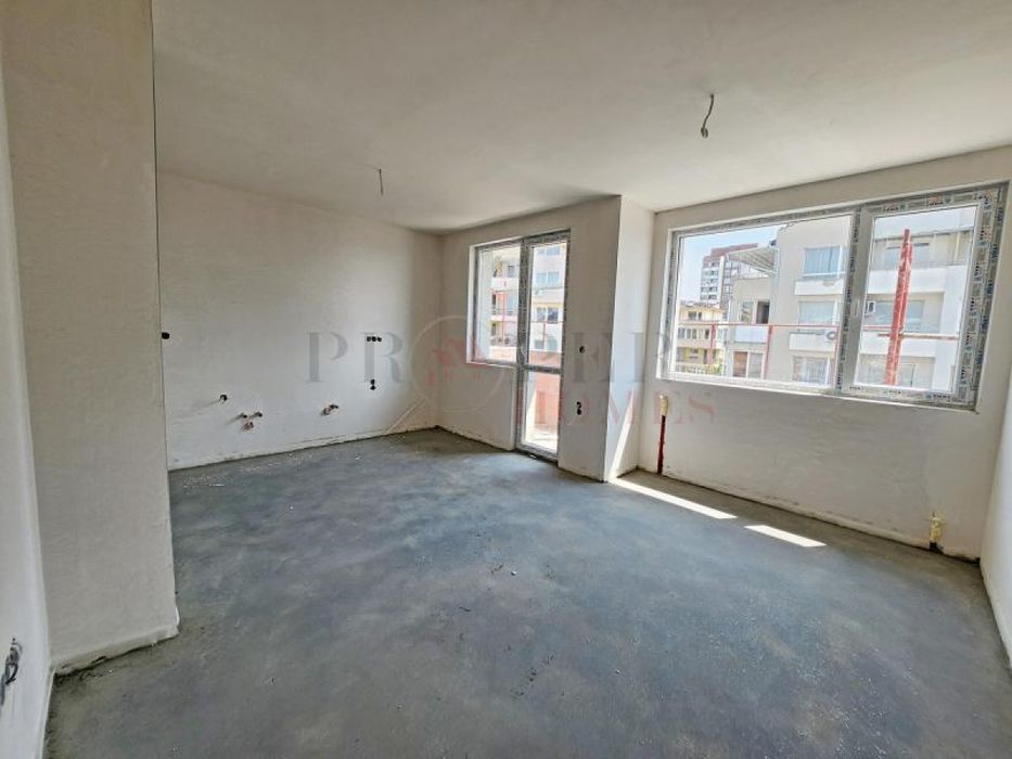 Продава се Тристаен апартамент в Велико Търново, Колю Фичето - 90 кв.м за 1334 €/кв.м - Снимка #3