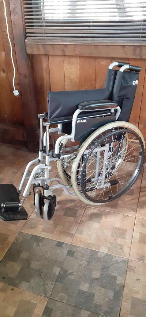 Căruț pentru persoane cu dizabilități