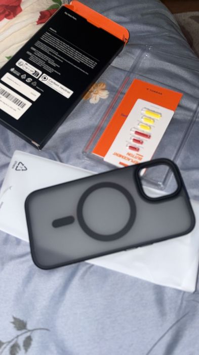 Husa iPhone 15 carbon