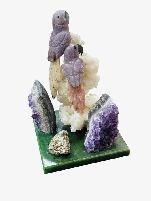 Suvenir, tabiiy minerallardan yaratilgan eksklyuziv kompozitsiya