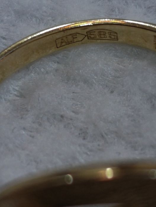 Золотое кольцо, новые бренды, Alfa gold .вес  3,08 гр. Проба 585