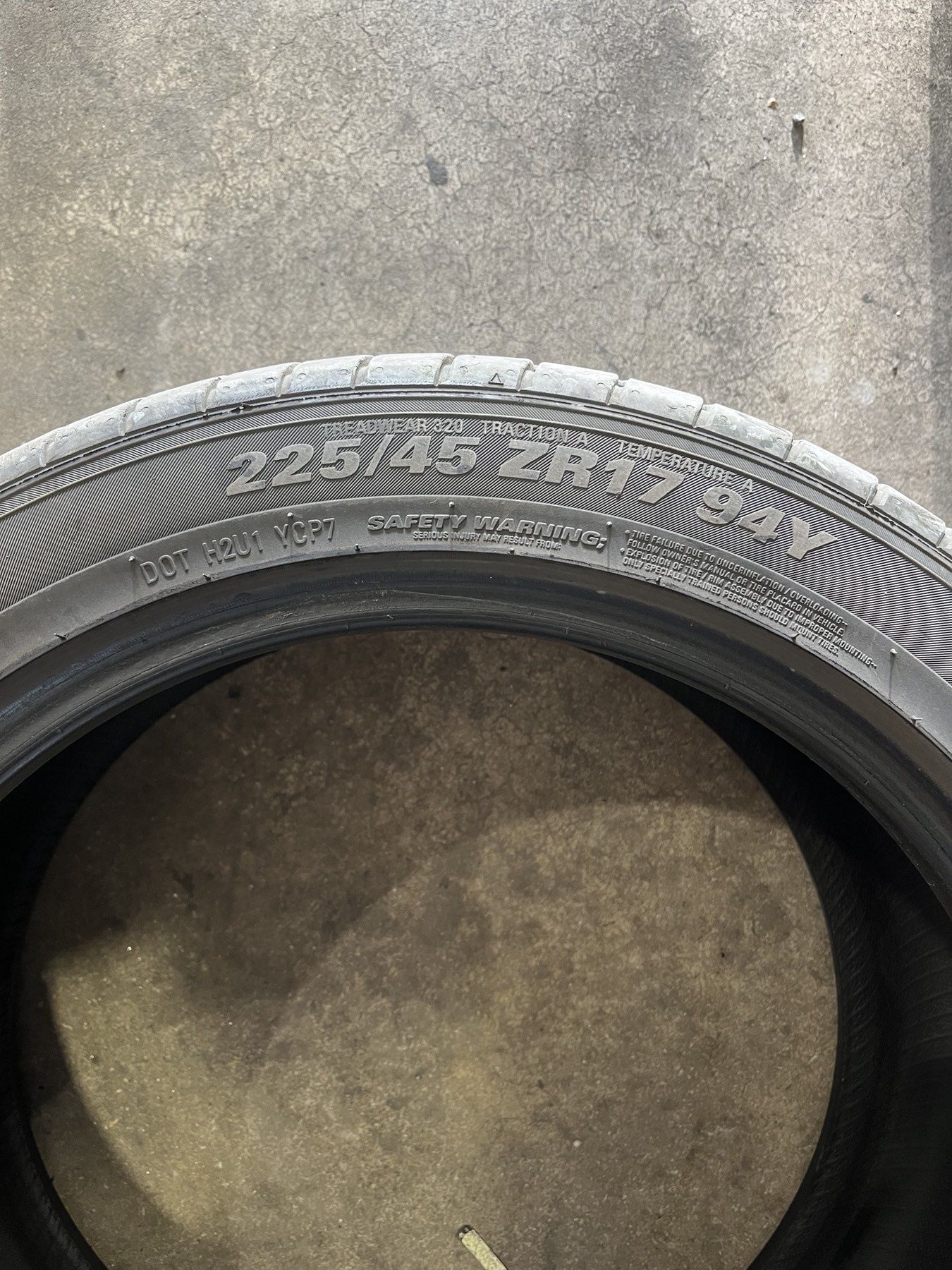 Летни гуми, спорт пакет KUMHO, предни 225 45 17,  задни 245 40 17
