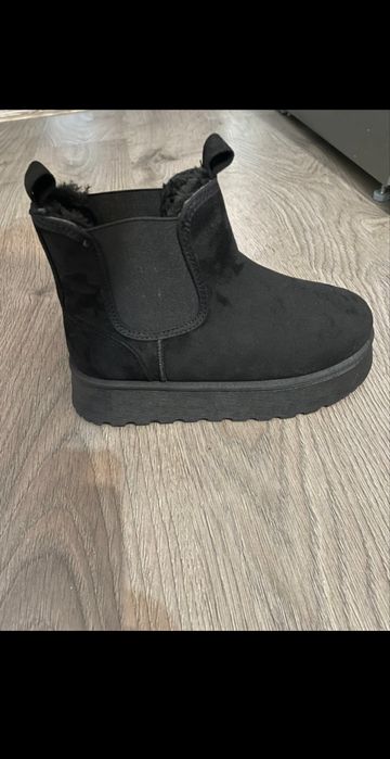 Ghete tip ugg cu blana pe interior,perfecte pentru sezonul rece!
