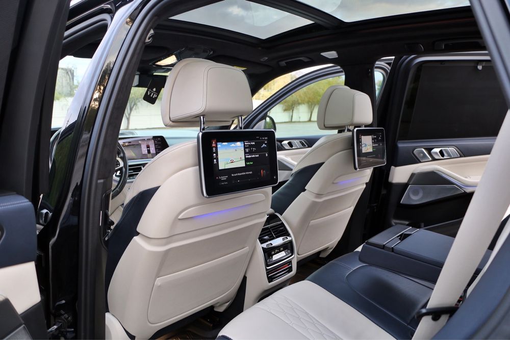 BMW X5 2021 Individual 3.0 400cp Laser / NightVision / SkyLounge Pano