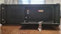 Server 4U Supermicro X10SAE – ECC, RAID, Windows 10 Pro, nefolosit