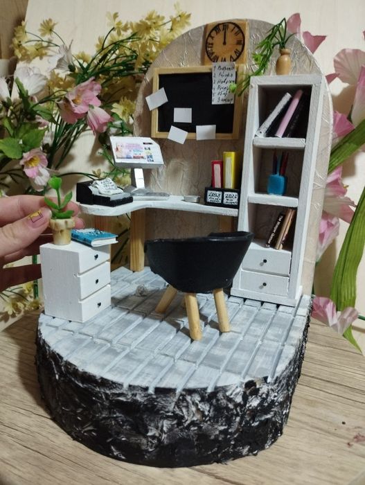 Двор и комната востока в миниатюре.