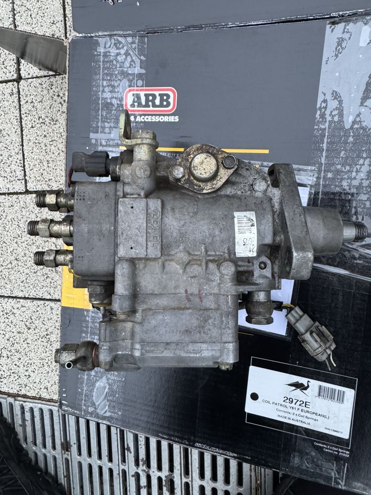 De vanzare pompa injectie nissan patrol y61 2.8l