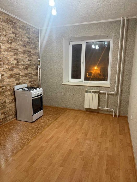 2-комн. квартира, 49.4м², р-н Военный городок.