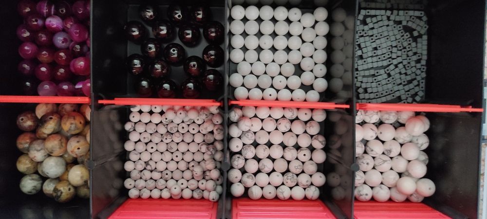 Diverse pietre semipretioase pentru bratari