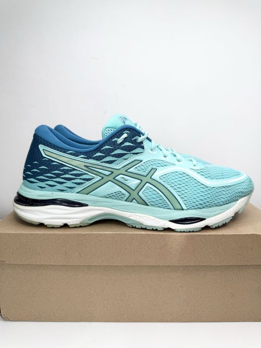 Asics Gel-Cumulus 18 (43.5) Маратонки