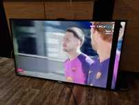Smart TV Samsung UE46ES7080. 116,8 cm. Are o dunga pe ecran.Functional
