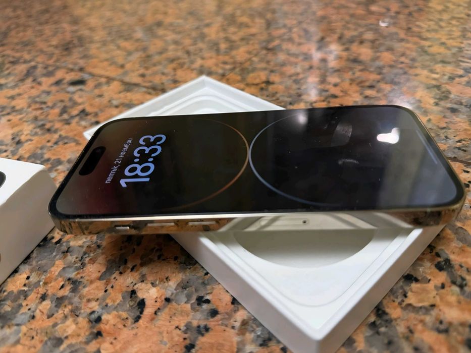 Iphone 14 pro златен