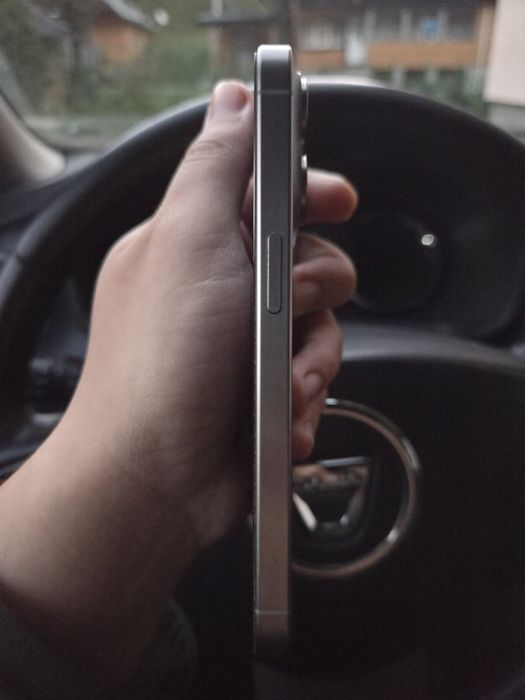 iPhone 15 PRO - 128 GB - 88% sănătatea bateriei