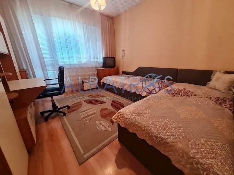 Двустаен апартамент