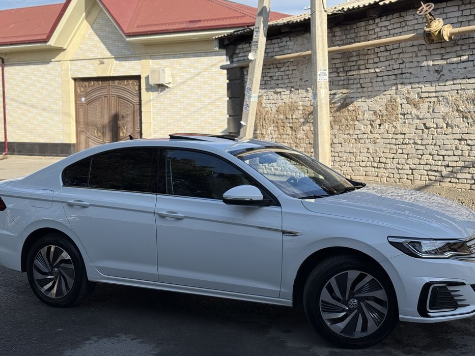 Volkswagen e-bora naxt i arenda