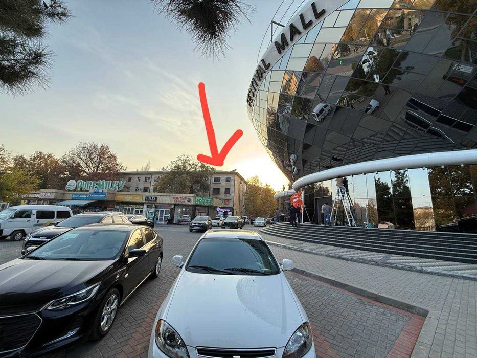 Срочно Самарканд марказида 2  этажда 3 хонали квартира сотилади