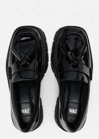 Обувки Мокасини с пискюли Зара