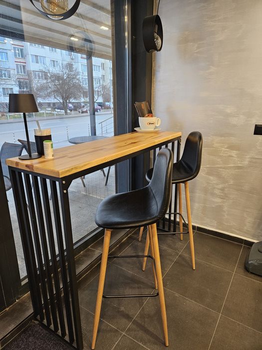 Бар  с два стола комплектт