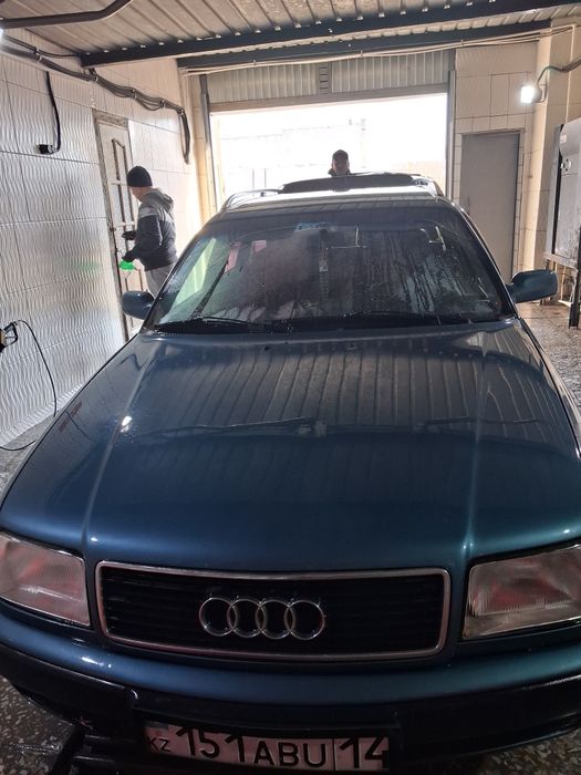 Продам ауди с4 универсал