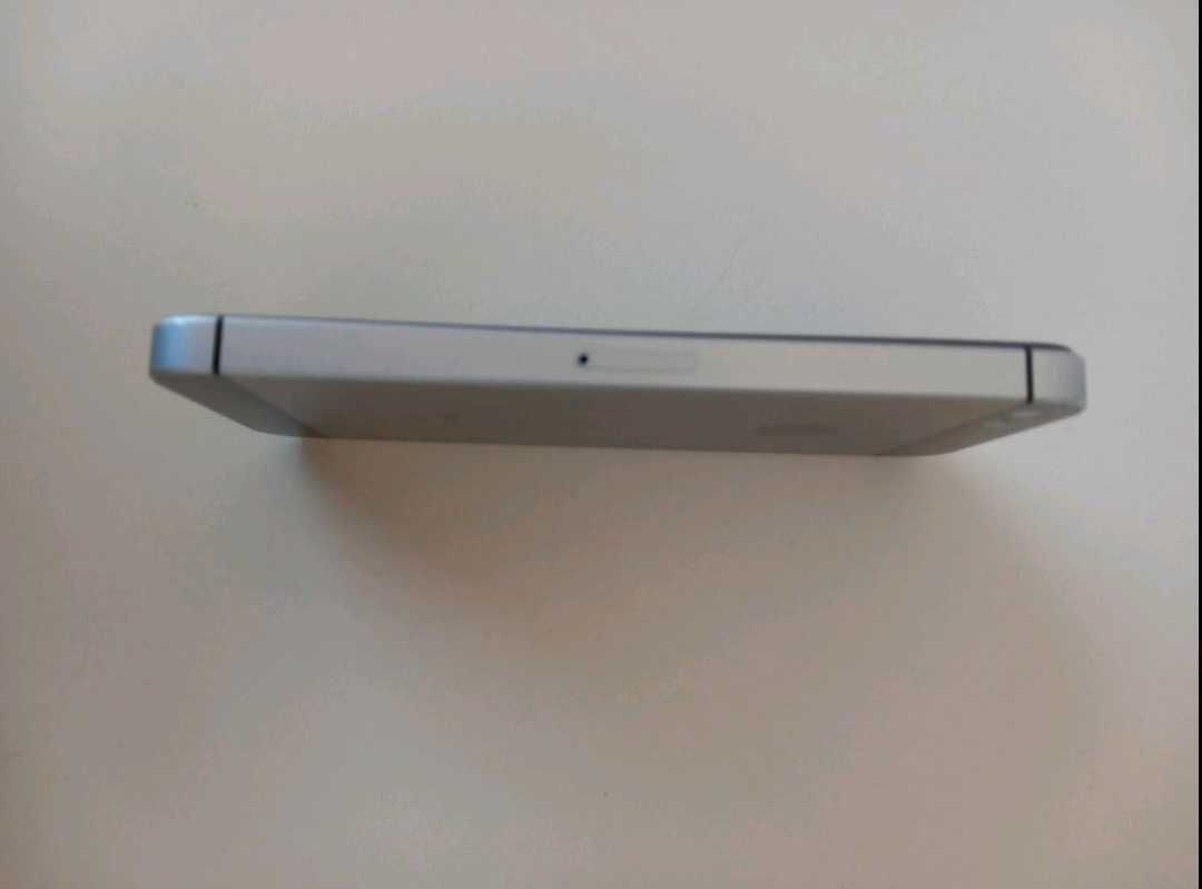 Продавам  iPhone