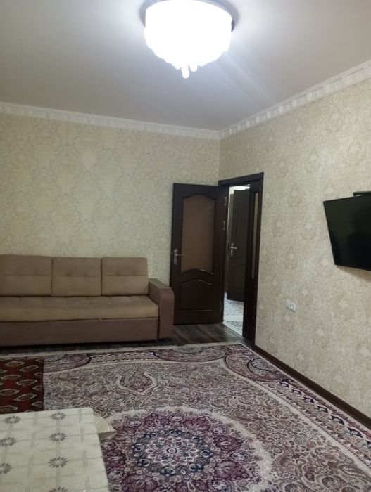 2ком.3/5 Юнусабад 19кв.С ремонтом..2 балкона.Не торец.Большая прихожая