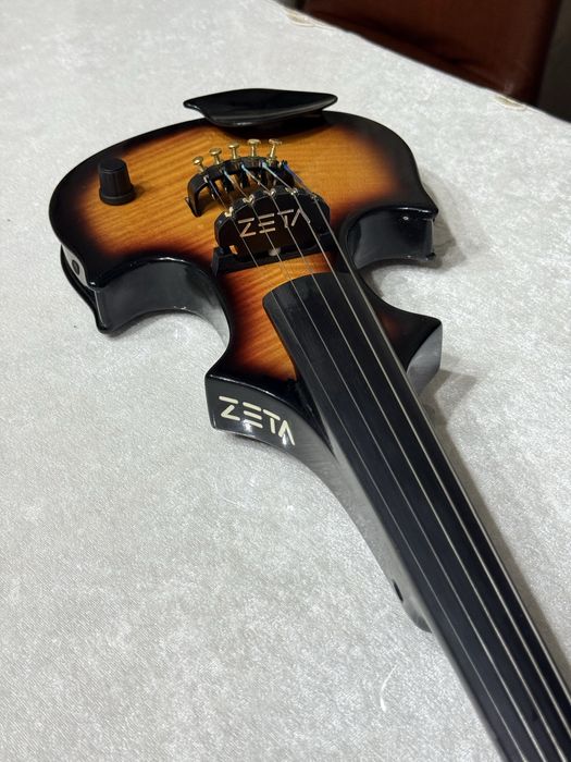 Vioara Zeta 5 corzi pe cuie