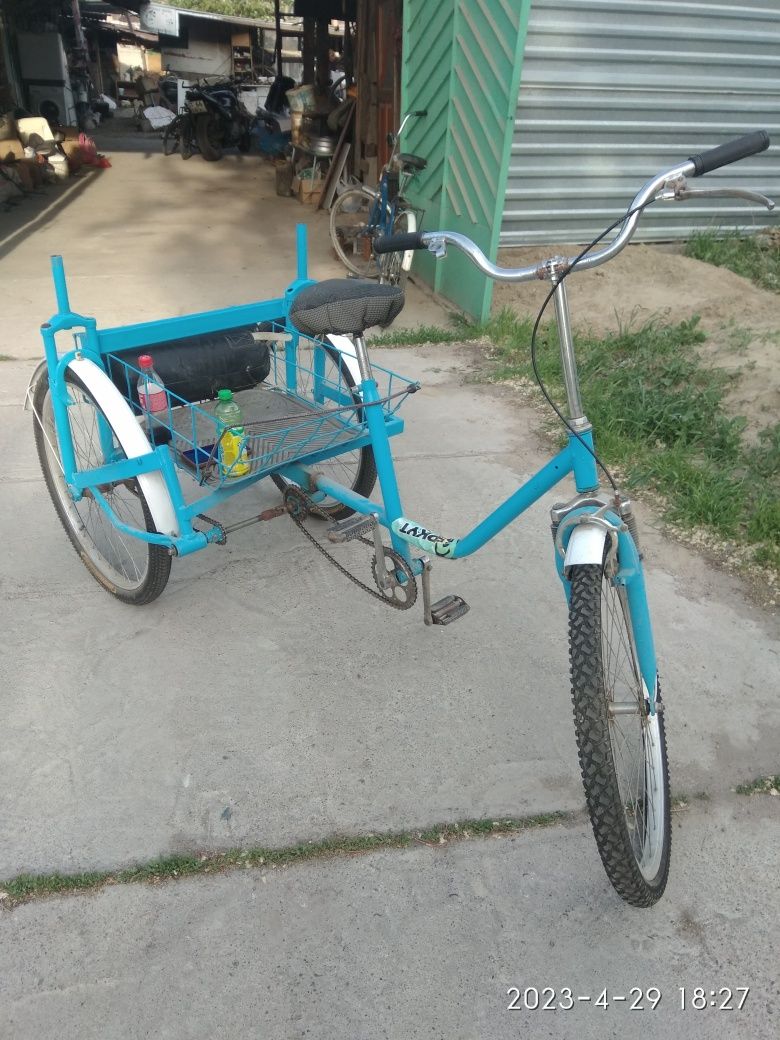 Велосипед трёхколёсный с тележкой