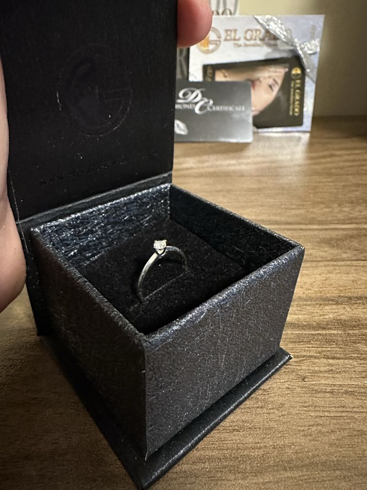 Годежен пръстен бяло злато 14К  с диамант VS1 F 0,13ct El Grado