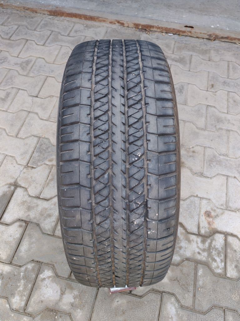 Продам шины DUELER