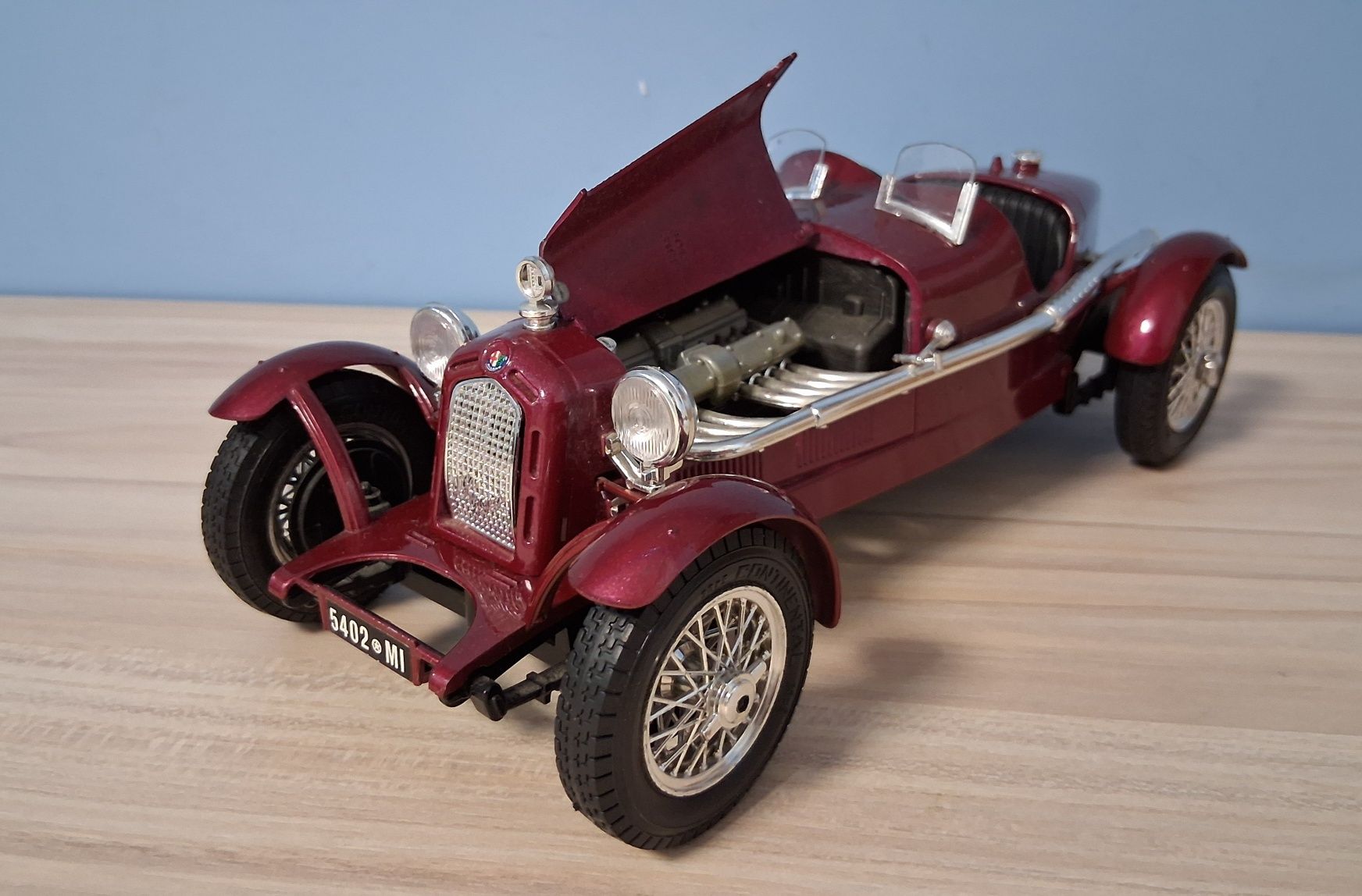 Alfa Romeo 2300 Monza 1:18 Burago