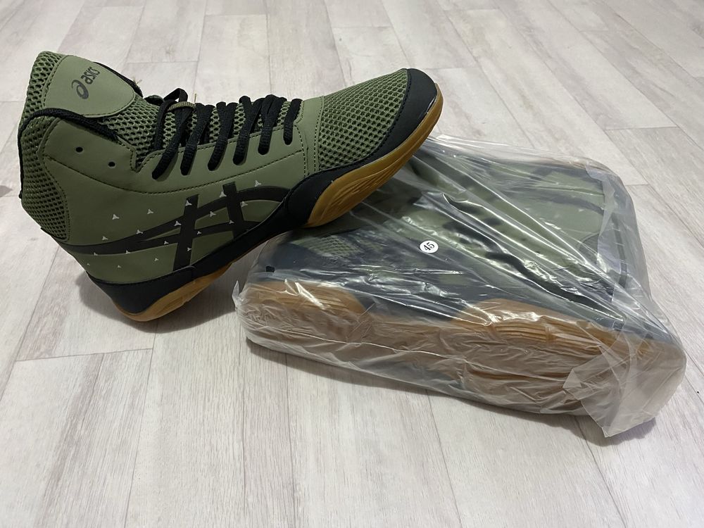 Борцовки ASICS Новые