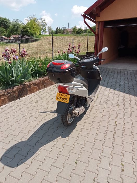 Vand scuter 125cc