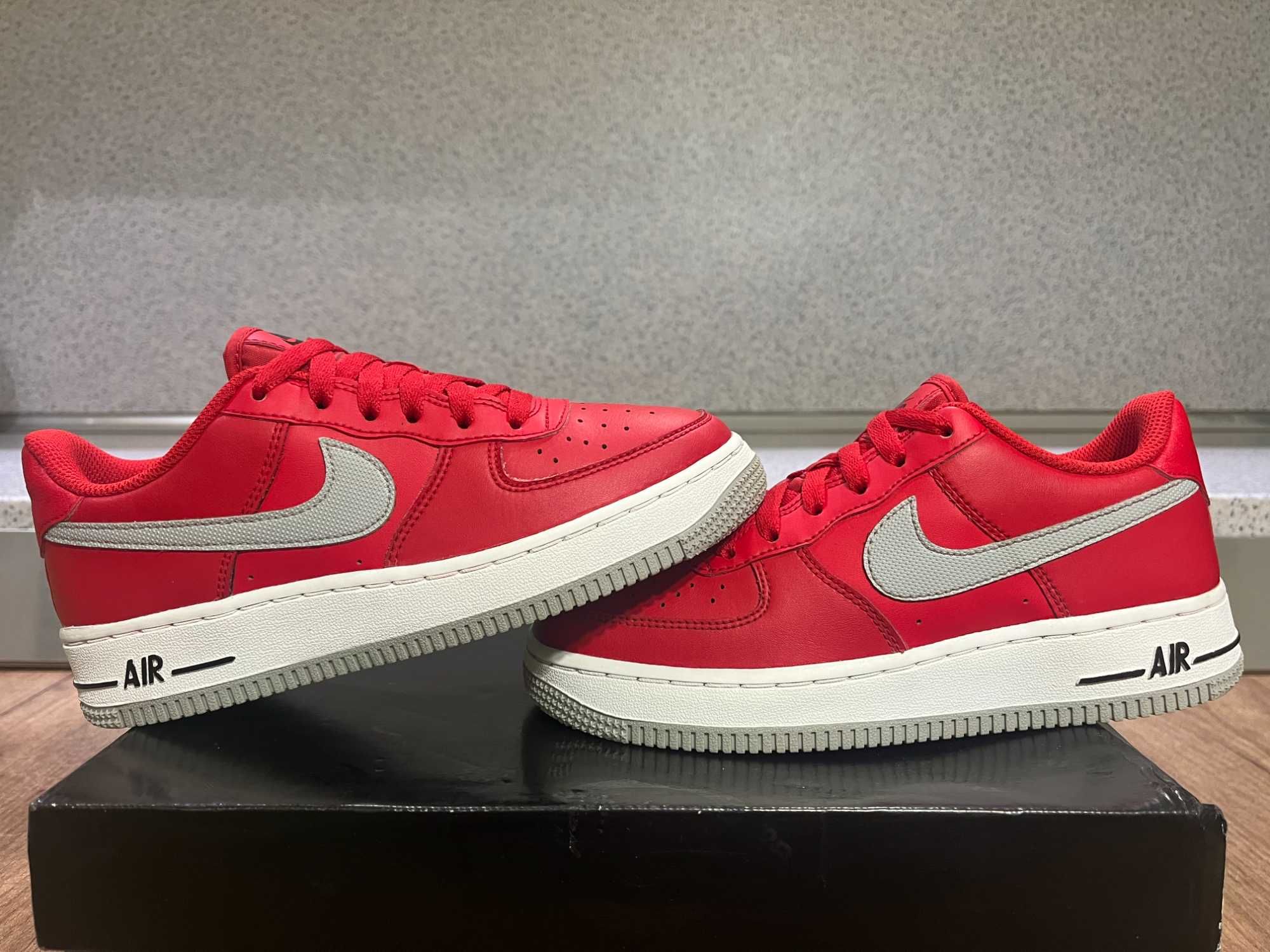 ОРИГИНАЛНИ *** Nike Air Force 1 Low GS 'University Red'