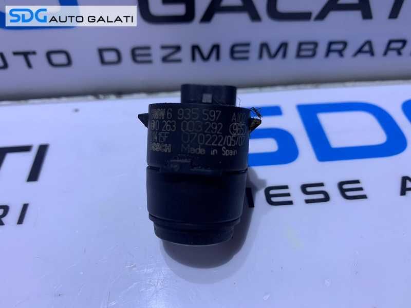 Senzor Senzori Parcare BMW Seria 3 E90 E91 E92 E93 2004 - 2013 Cod 6935597 0263003292