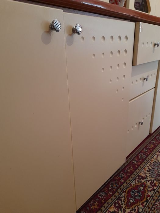 Bucătărie second-hand formată din 3 piese în stare foarte bună