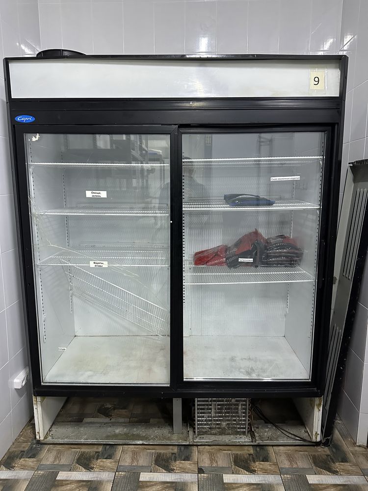 Продам большой холодильник