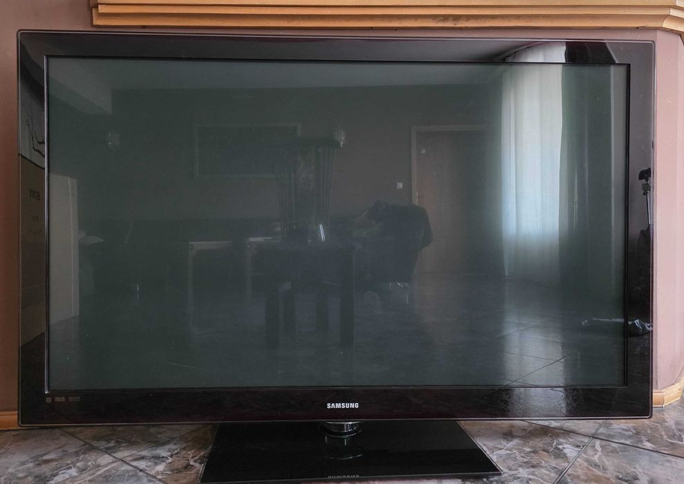 Телевизор 63 инча плазма