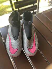 Vand ghete fotbal nike 35.5