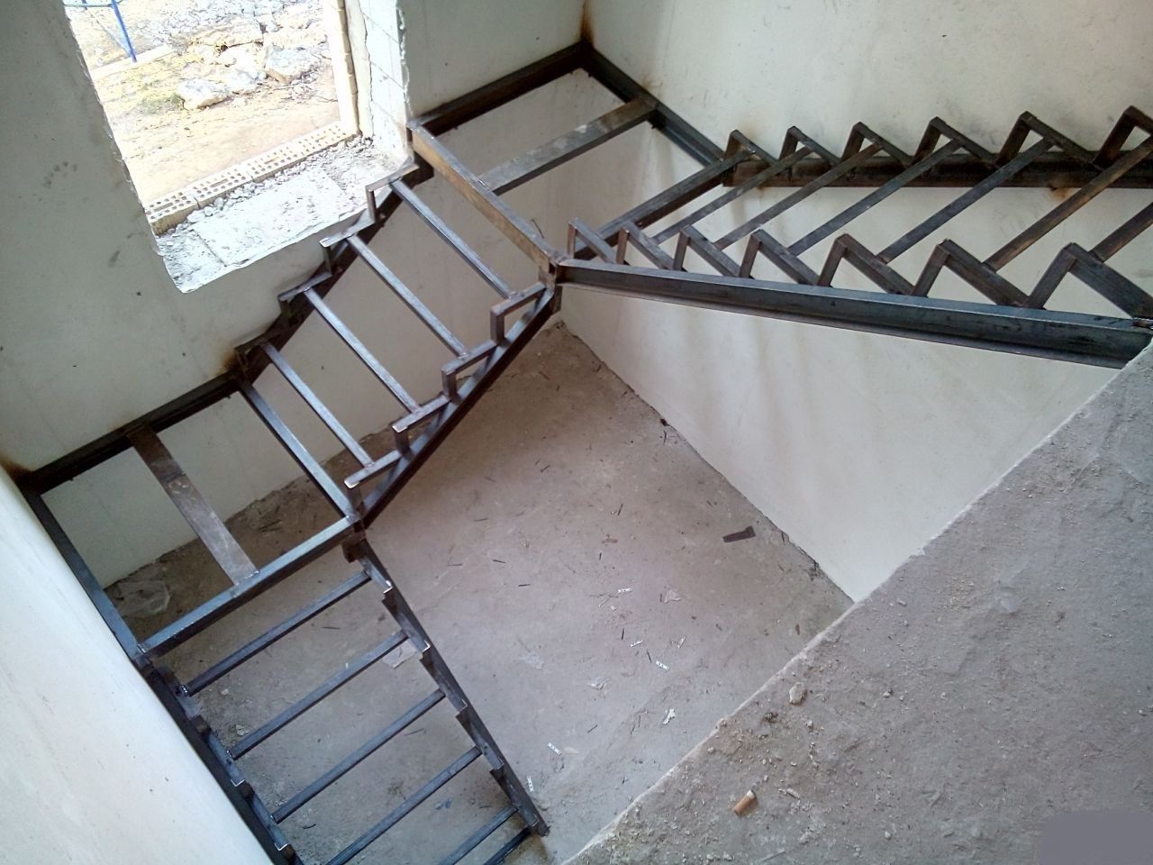 Темир Зина металлические Лестницы