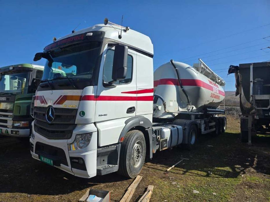 Cimentruck Mercedes cu semiremorca Spitzer