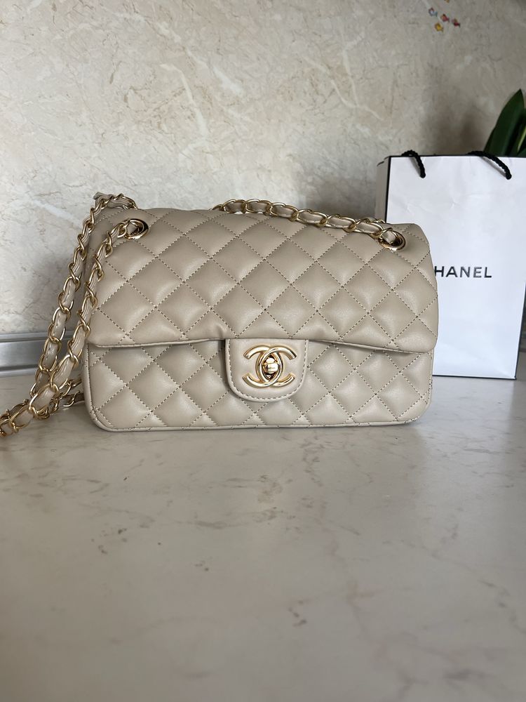 Чанта Chanel classic flap