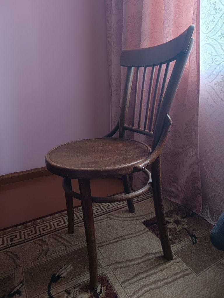 Продаётся 3 венских деревянный Стула.