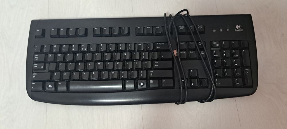 Tastatura Logitech