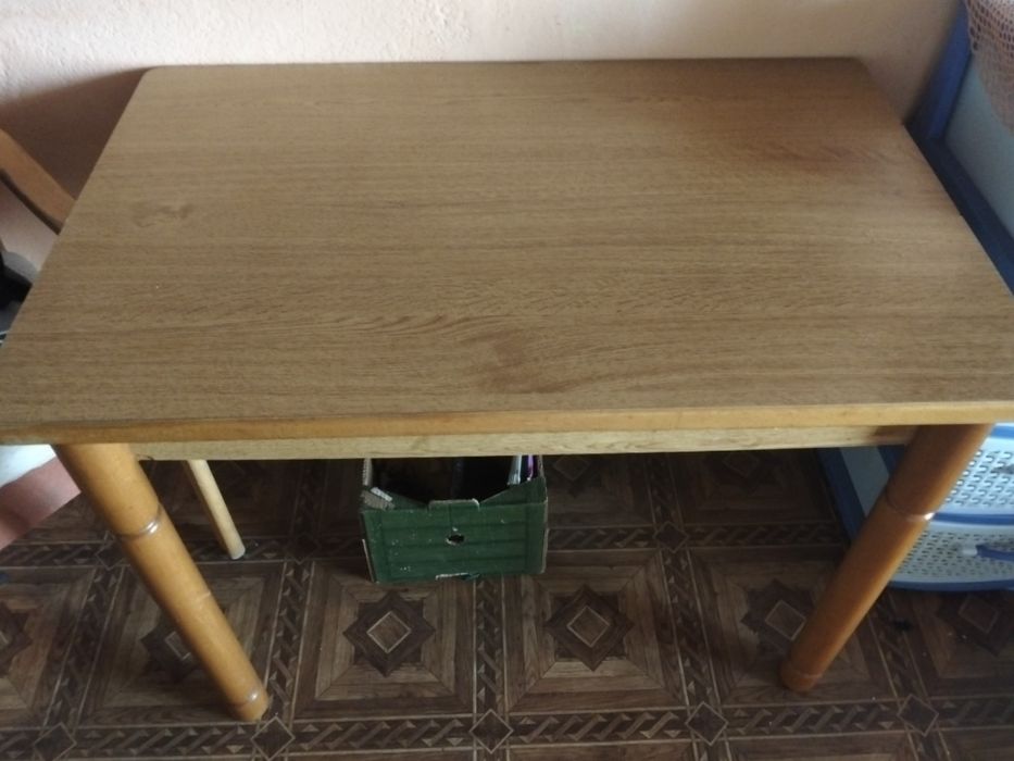 Masa de vânzare                          .