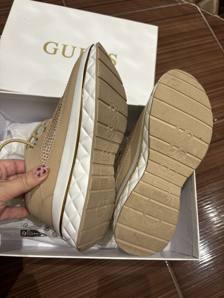 Guess Kyra сникърси 38