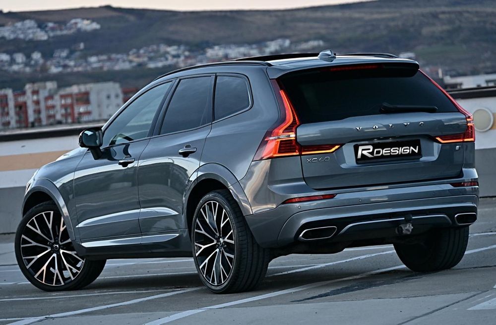 Volvo XC60  AWD R-Desing Led Pano