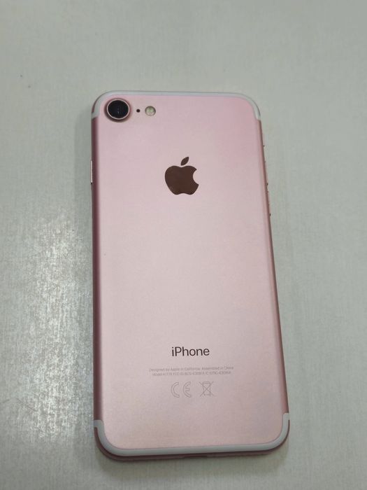 Продается IPhone 7