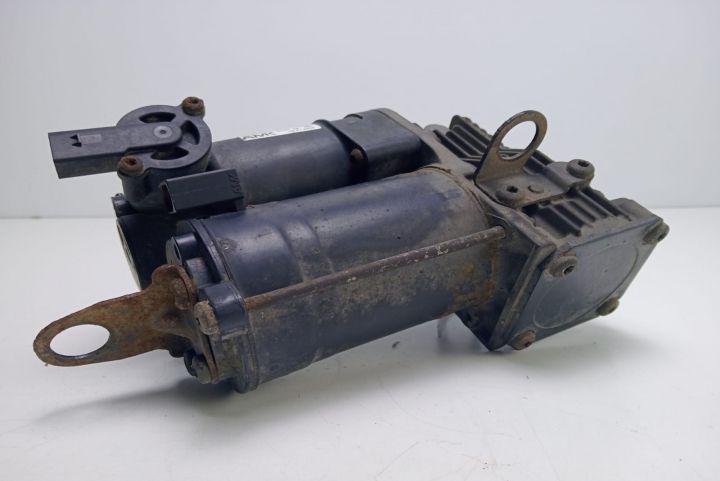 Compresor  suspensie  A2213200304 Mercedes-Benz S-Class W221
