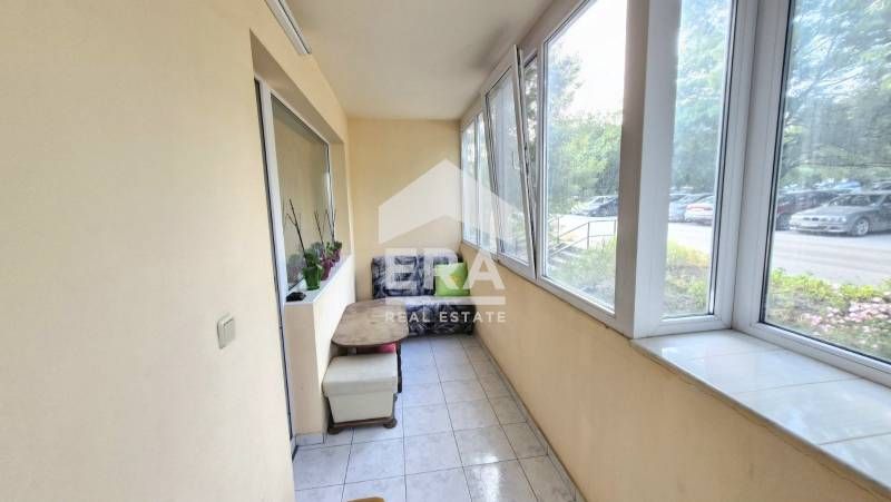 Продава се Четиристаен апартамент в Варна, Младост 1 - 96 кв.м за 6 €/кв.м - Снимка #4