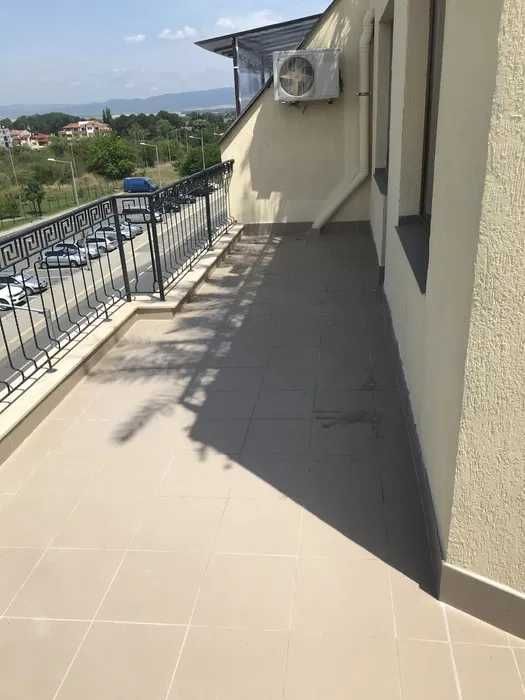 Продава се Двустаен апартамент в Несебър - 65 кв.м за 924 €/кв.м - Снимка #2